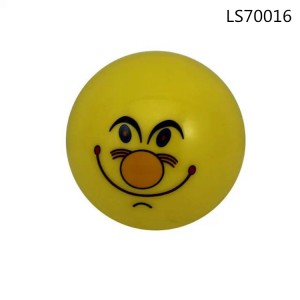 2016 most fashionable promotional inflatable vinyl balls in yellow color LS70016