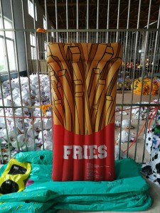 2017 Hot sale phthalated free PVC inflatable French fries mattress LS10354